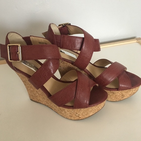 Brown Wadges - Picture 2 of 5